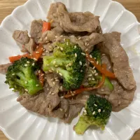 豚肉と野菜の胡麻味噌炒め|ゆきんころんさん