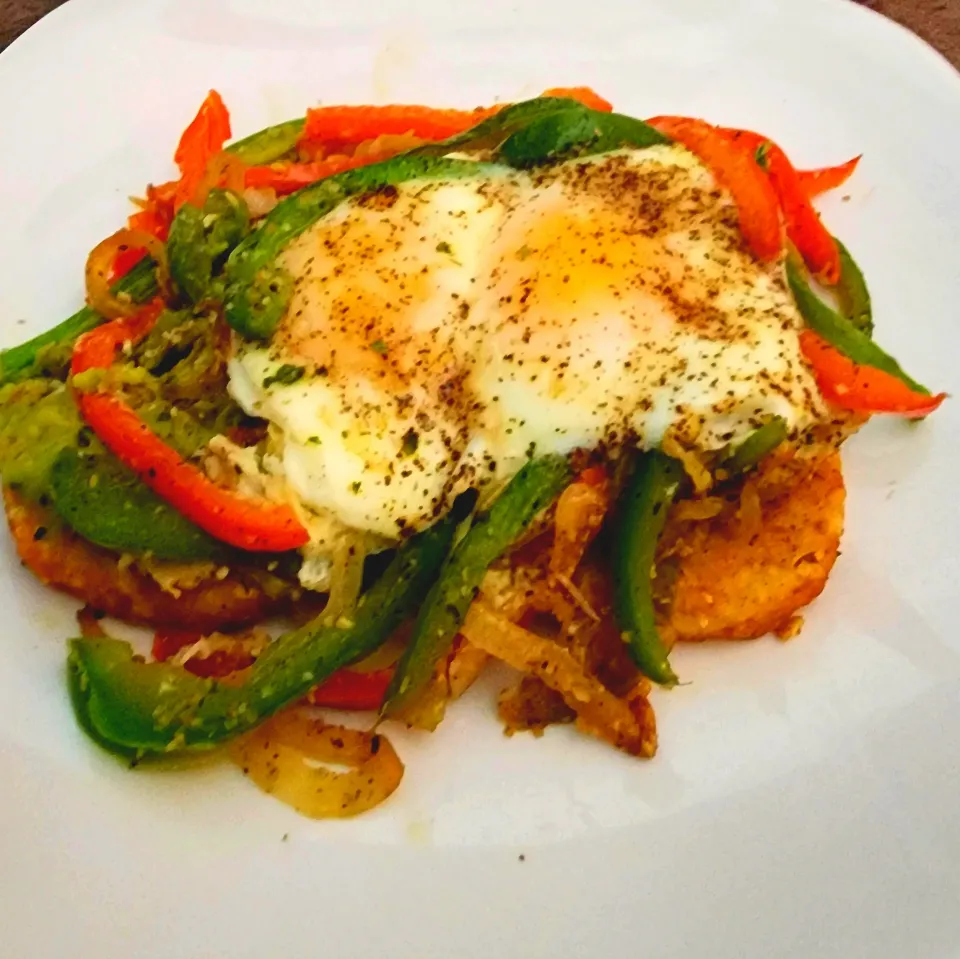 Hash Browns & Eggs with Vegetable Medley|Tam Tamさん