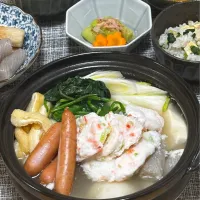 卵白しんじょうとウィンナー、ほうれん草の常夜鍋　菜飯　翡翠茄子| にゃっきさん