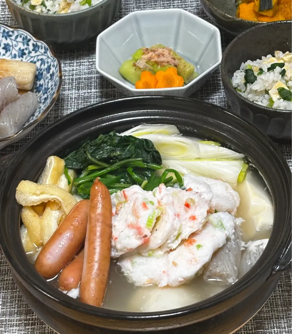 卵白しんじょうとウィンナー、ほうれん草の常夜鍋　菜飯　翡翠茄子|にゃっきさん