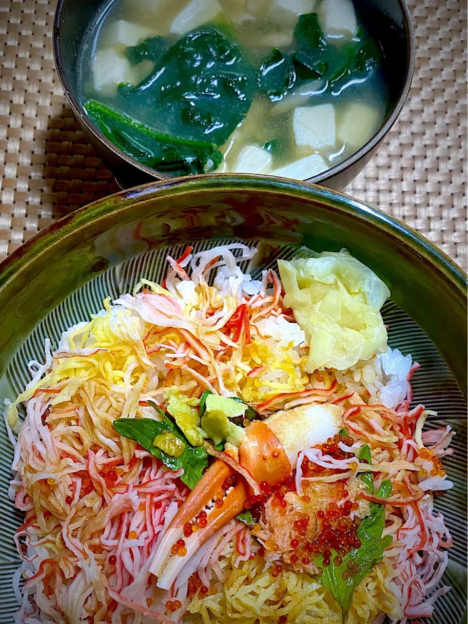 蟹丼🦀|すくらんぶるえっぐさん