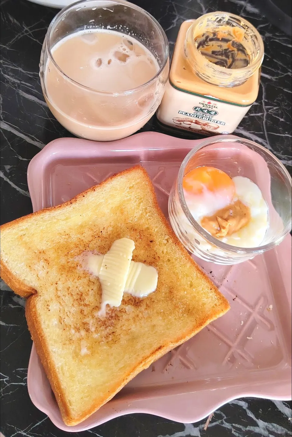 Good morning breakfast 🌞😍🍞🥜🥚☕|🍒lynnlicious🍒さん