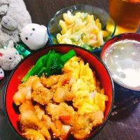 焼鳥丼、鶏肉と白菜の春雨スープ、マカロニサラダ|サトリさん