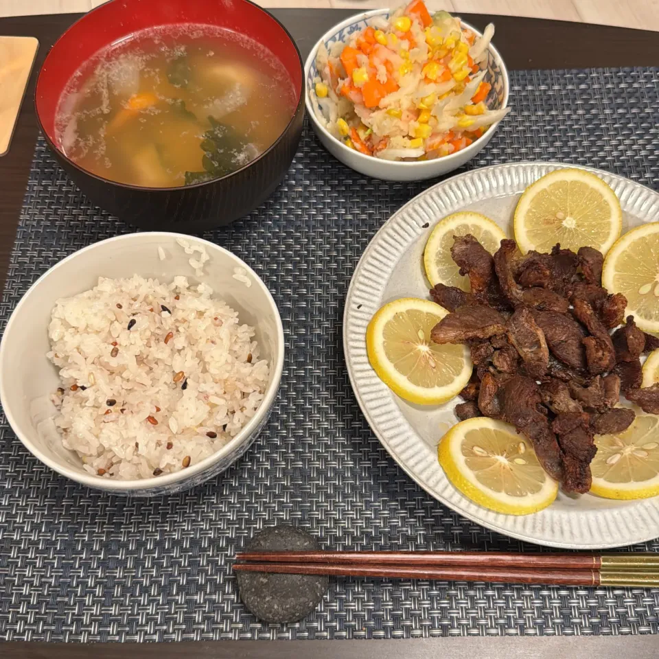 豚ハラミの黒胡椒焼き・ポテトサラダ・里芋とワカメの味噌汁・古代米|a-parkさん