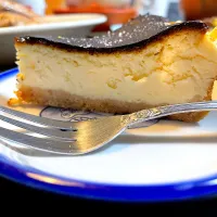 バスクチーズケーキ(カット後)🧀|DKさん