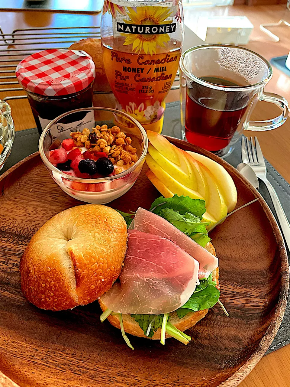 朝焼きベーグルでモーニングプレート|Mikaさん