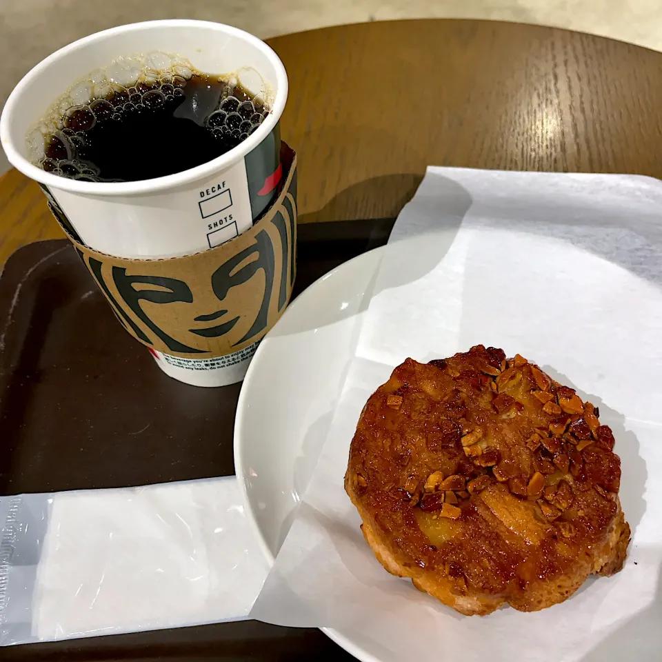 クロッカン w/ ブリュードコーヒー|T. Wonderさん