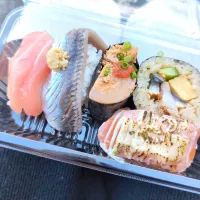 おさかな天国のお寿司♪一人ピクニック気分|チョコさん