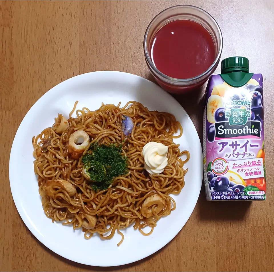 竹輪入り焼きそば、アサイーバナナスムージー|ナナさん