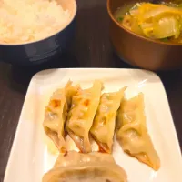 餃子残り物定食|もとしんさん