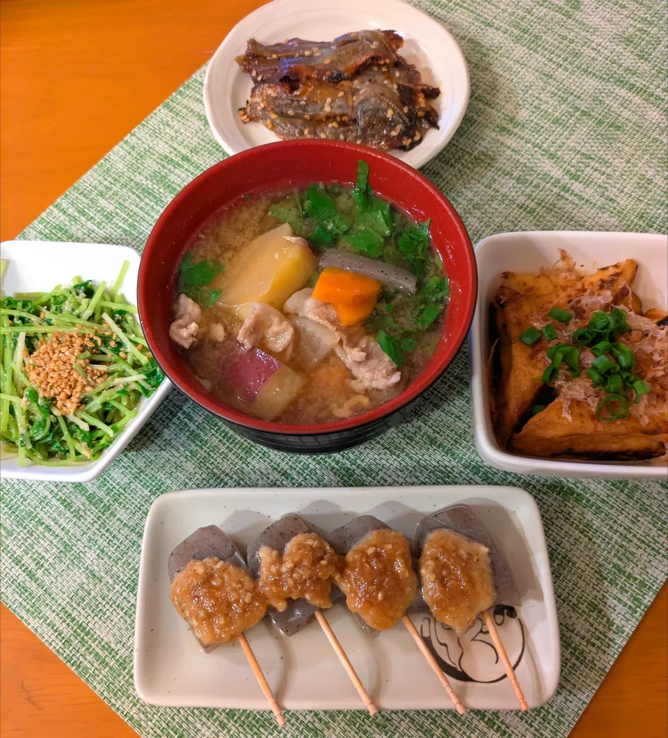 ☆ピーナッツ味噌󠄀田楽　☆豚汁　☆焼き生あげ　☆豆苗ごま和え　☆焼きシシャモみりん|chikakoさん