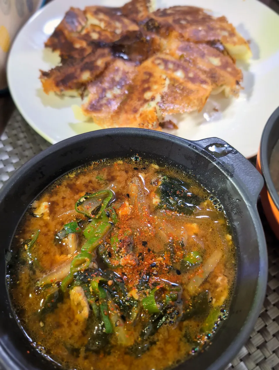 豚汁＆餃子|テケテケさん