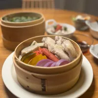 11/30の夕食　野菜の蒸籠蒸し　菊芋、大根、手羽先、せり|yoneさん