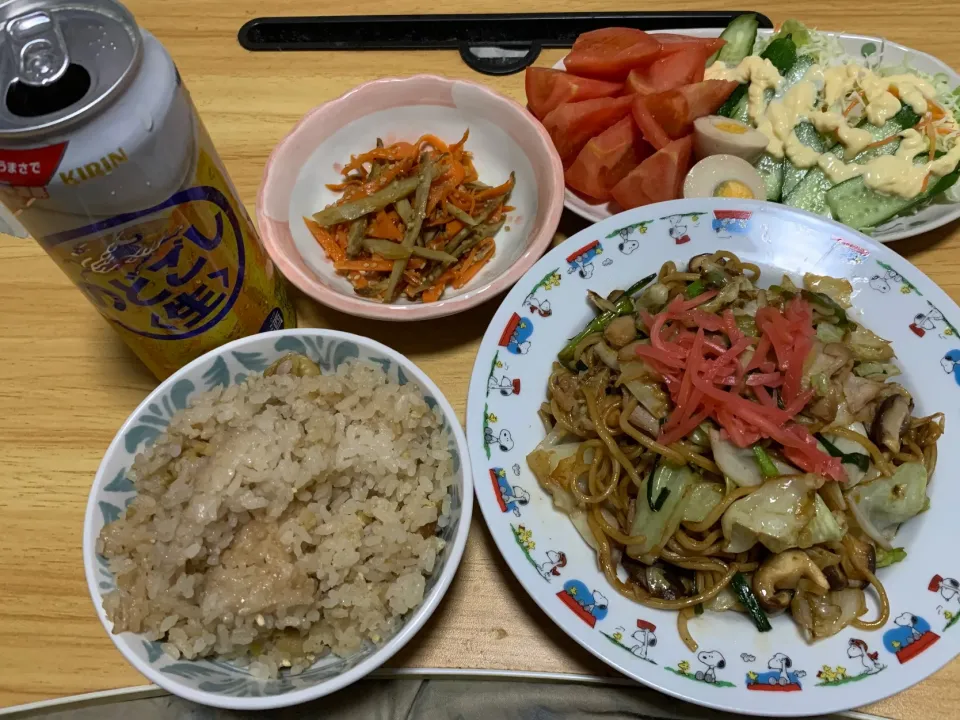 夕飯。栗炊き込みご飯と焼そば|料理好きなじいさまさん