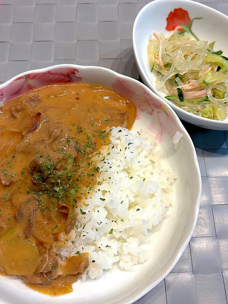 ビーフストロガノフと春雨サラダ|なかみほさん