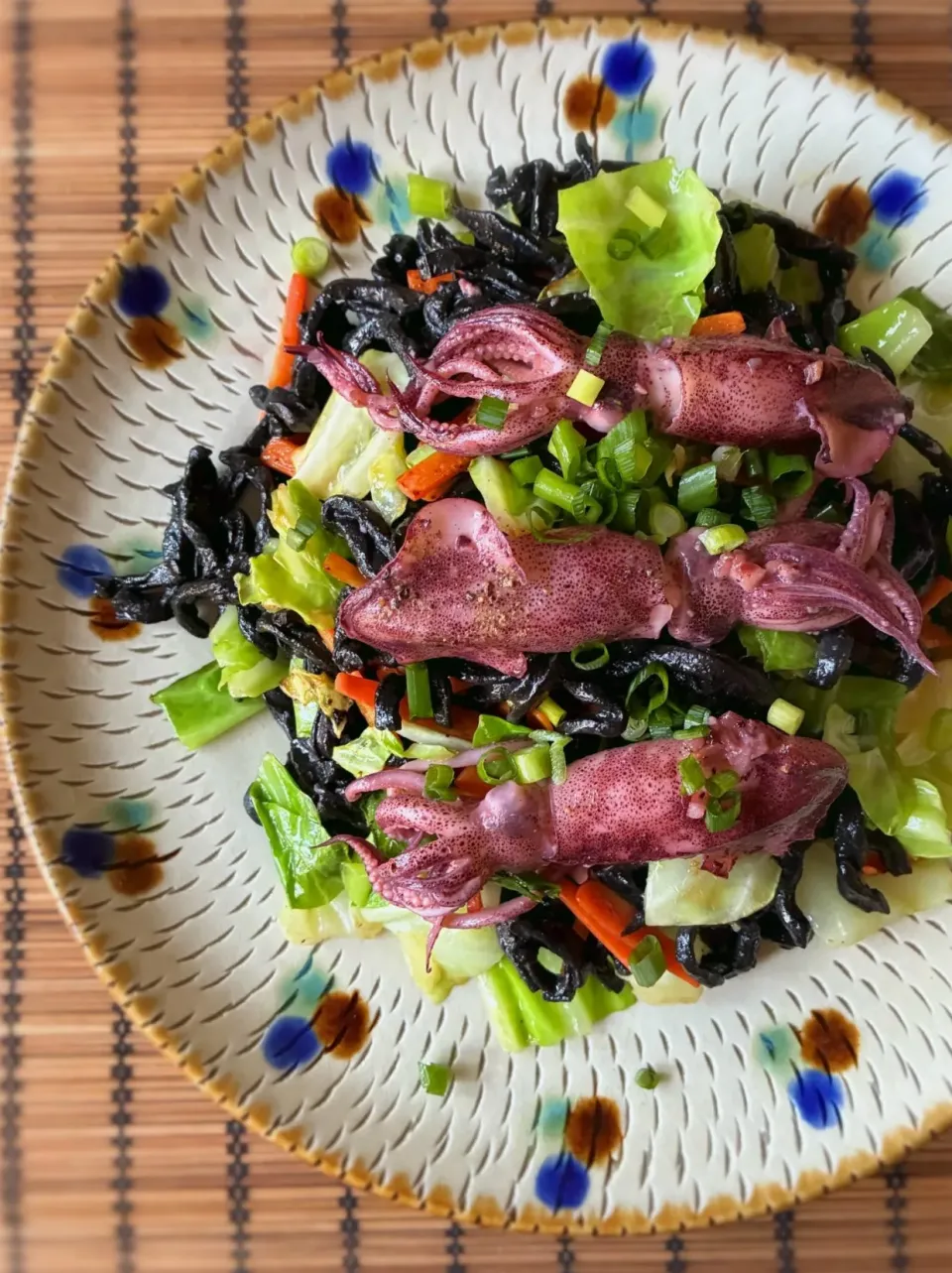 イカ墨焼きそば🦑|アッチさん