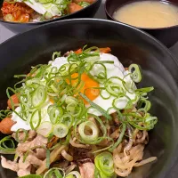 豚バラもやし丼| くるみさん