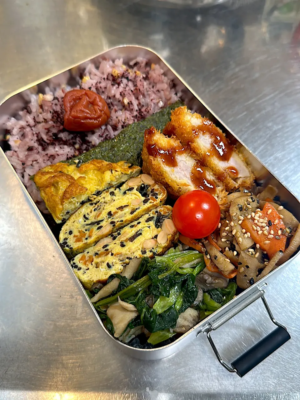 お弁当|メガネおばさんさん