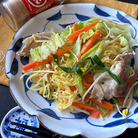「あじまる（うまあじガーリック調味料）」を使ってみたSnapdishの料理・レシピ写真:焼きラーメン ~あじまる