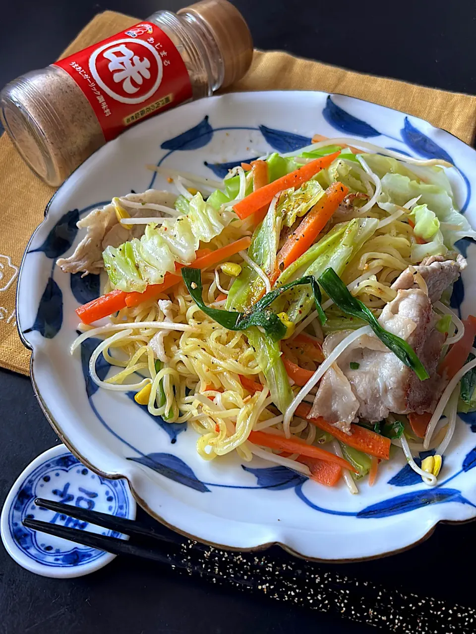 焼きラーメン ~あじまる|とんちんさん