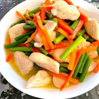 鶏肉とニンニクの芽の炒め物|団長さん