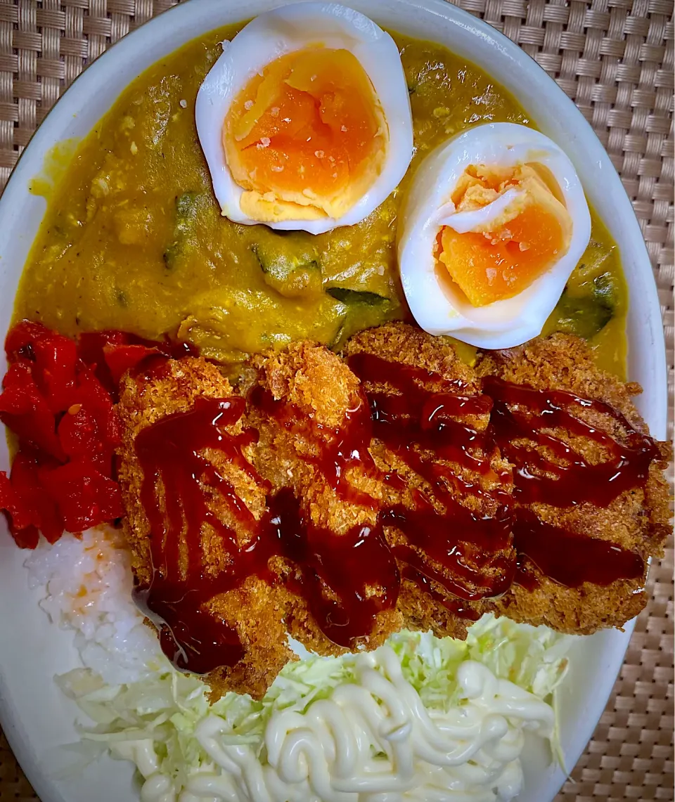 かつカレー🍛|すくらんぶるえっぐさん