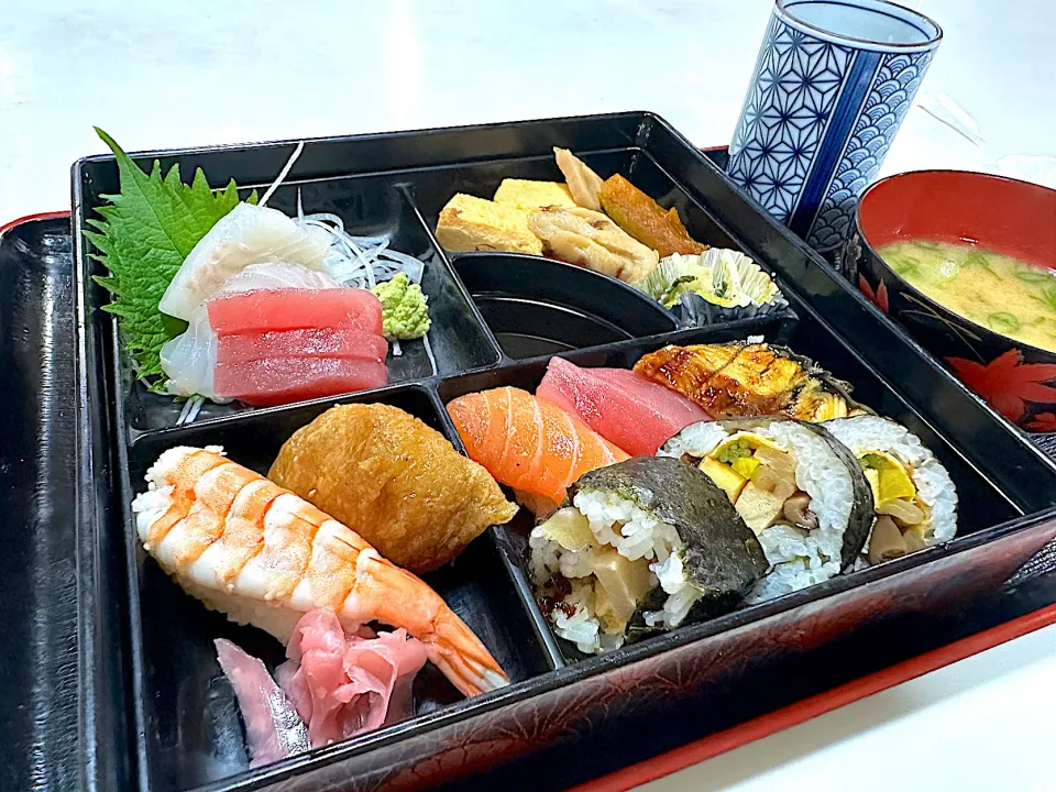 すし定食🍣🐟|buhizouさん