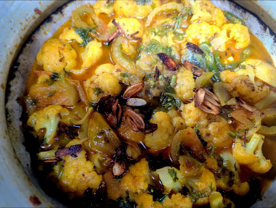 Cauliflower Curry|Nusrat Jahanさん