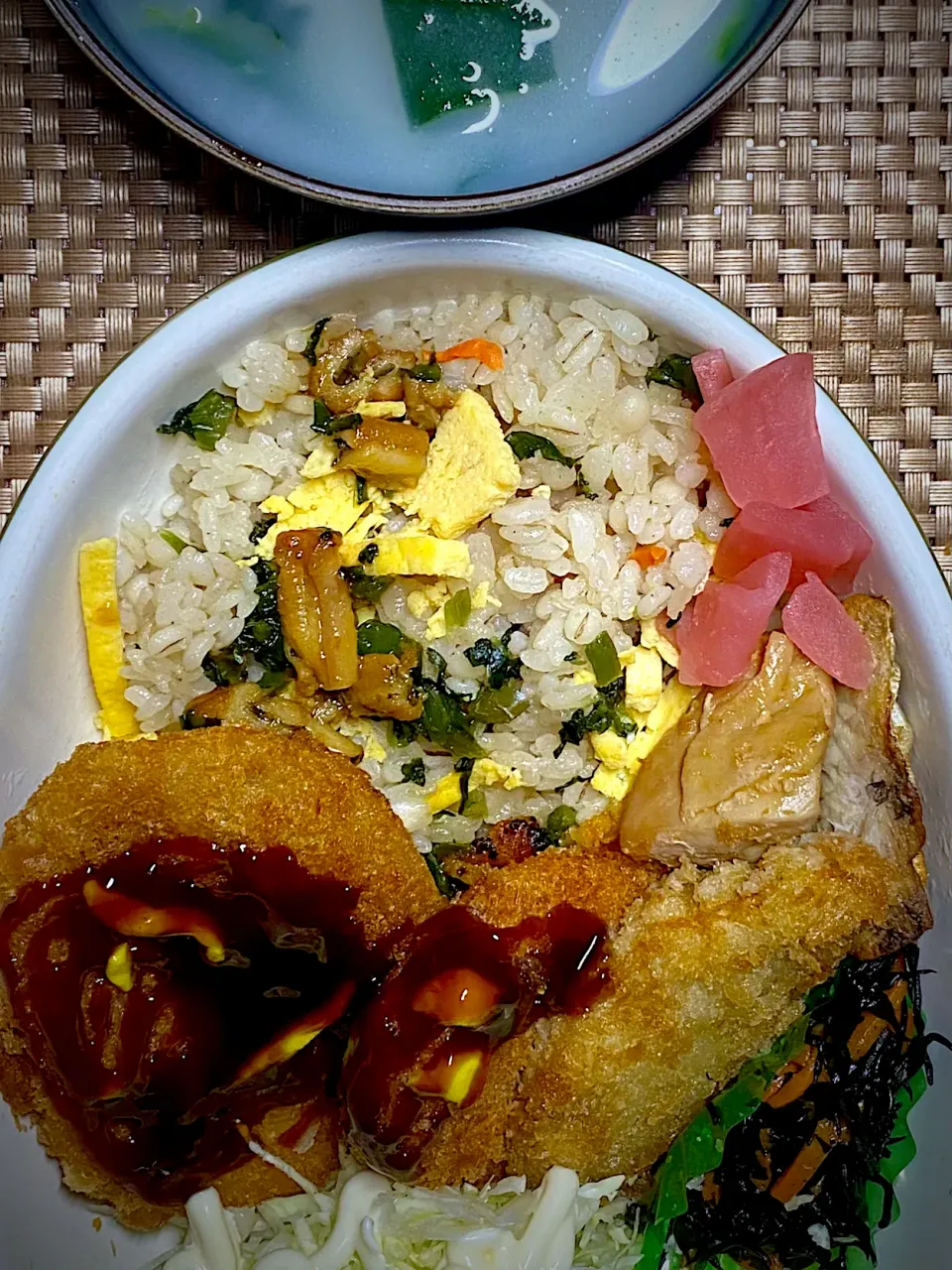 穴子ご飯コロッケ定食|すくらんぶるえっぐさん