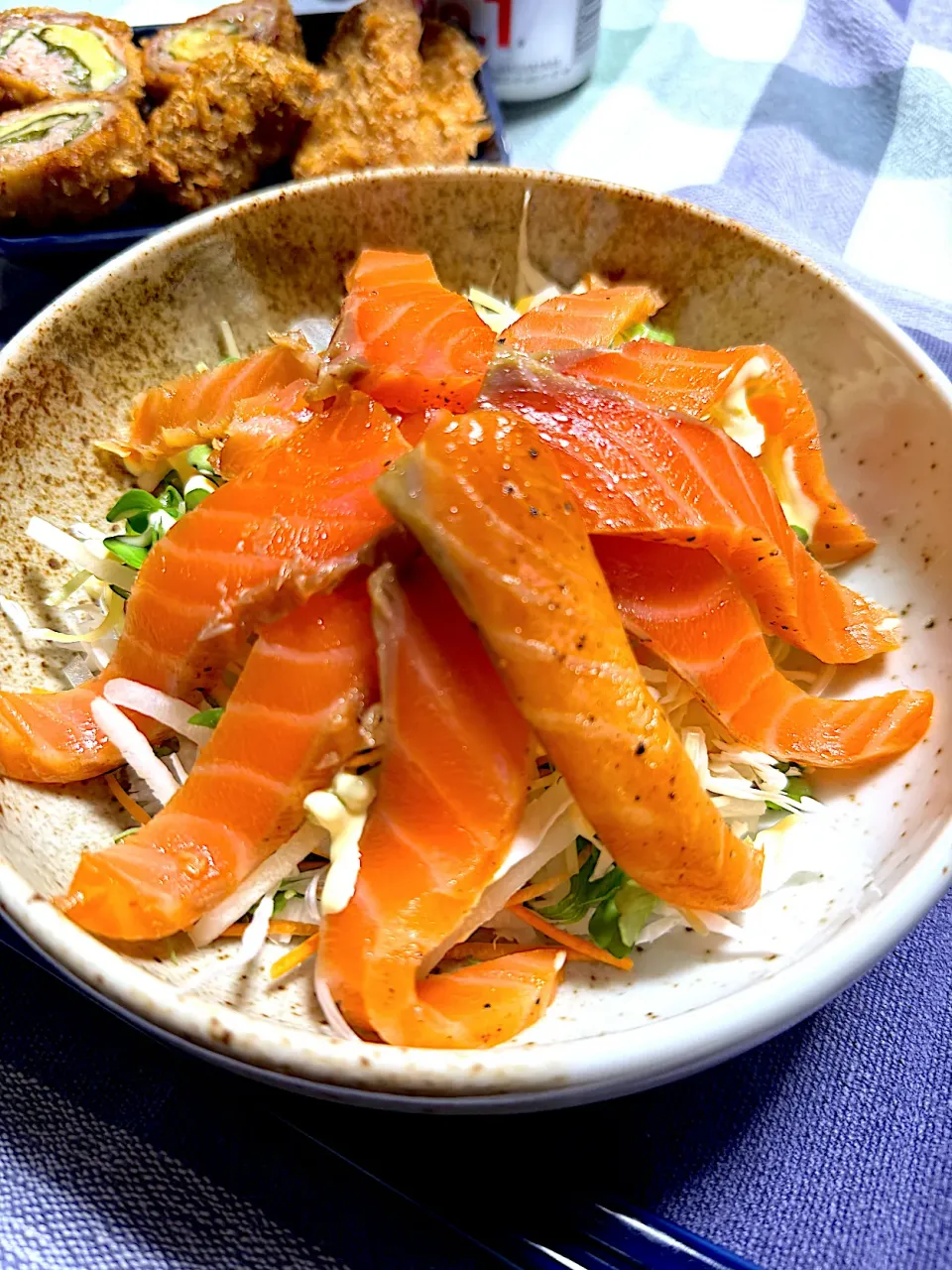 自家製スモークサーモンサラダ|ハガネメンタルさん