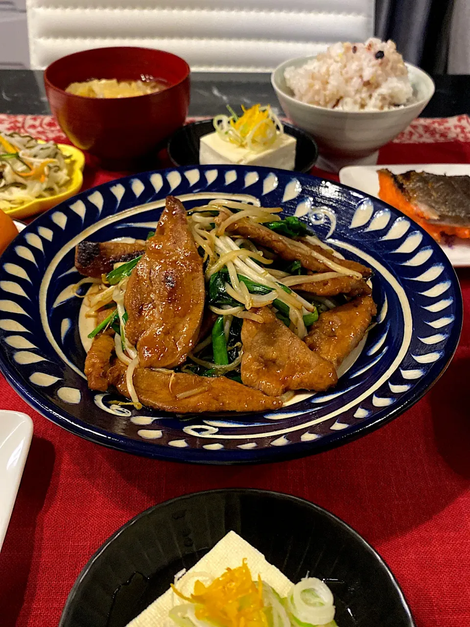 レバニラ|エミッフィさん