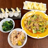 豚バラキャベツの味噌炒めメインのお夕飯🌛|みーぬ | 楽しいお母さんの日々さん