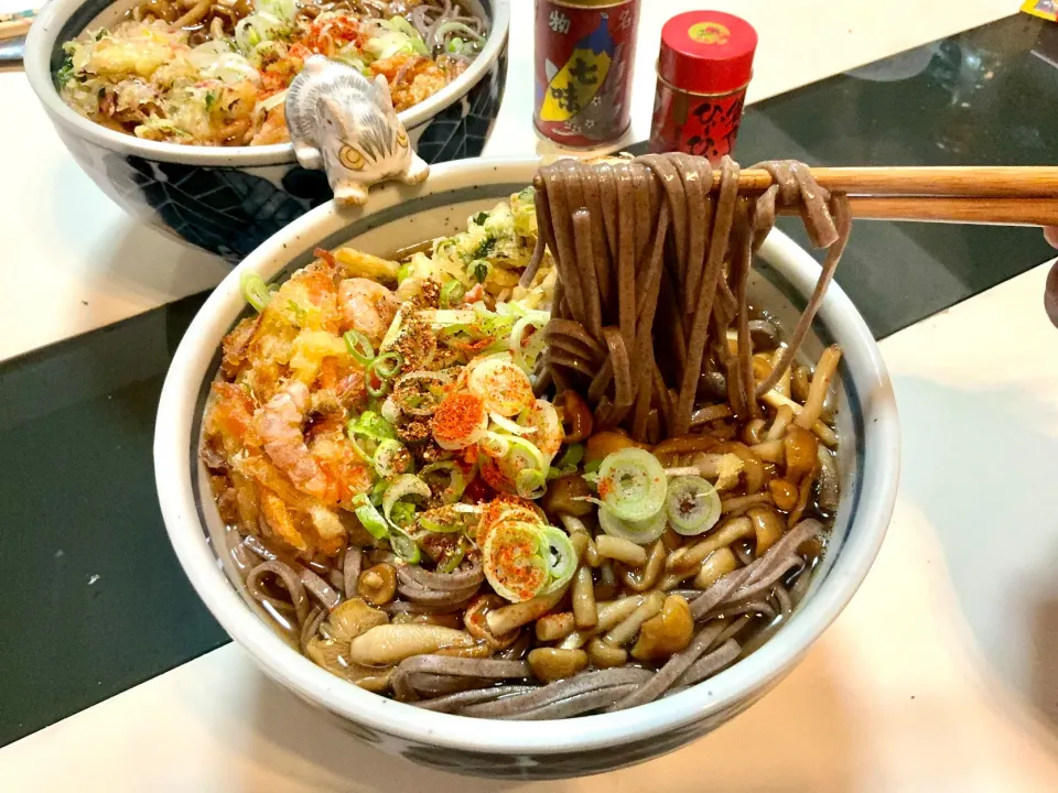 海老と野菜のかき揚げとどっさりナメコのお蕎麦|Takeshi  Nagakiさん