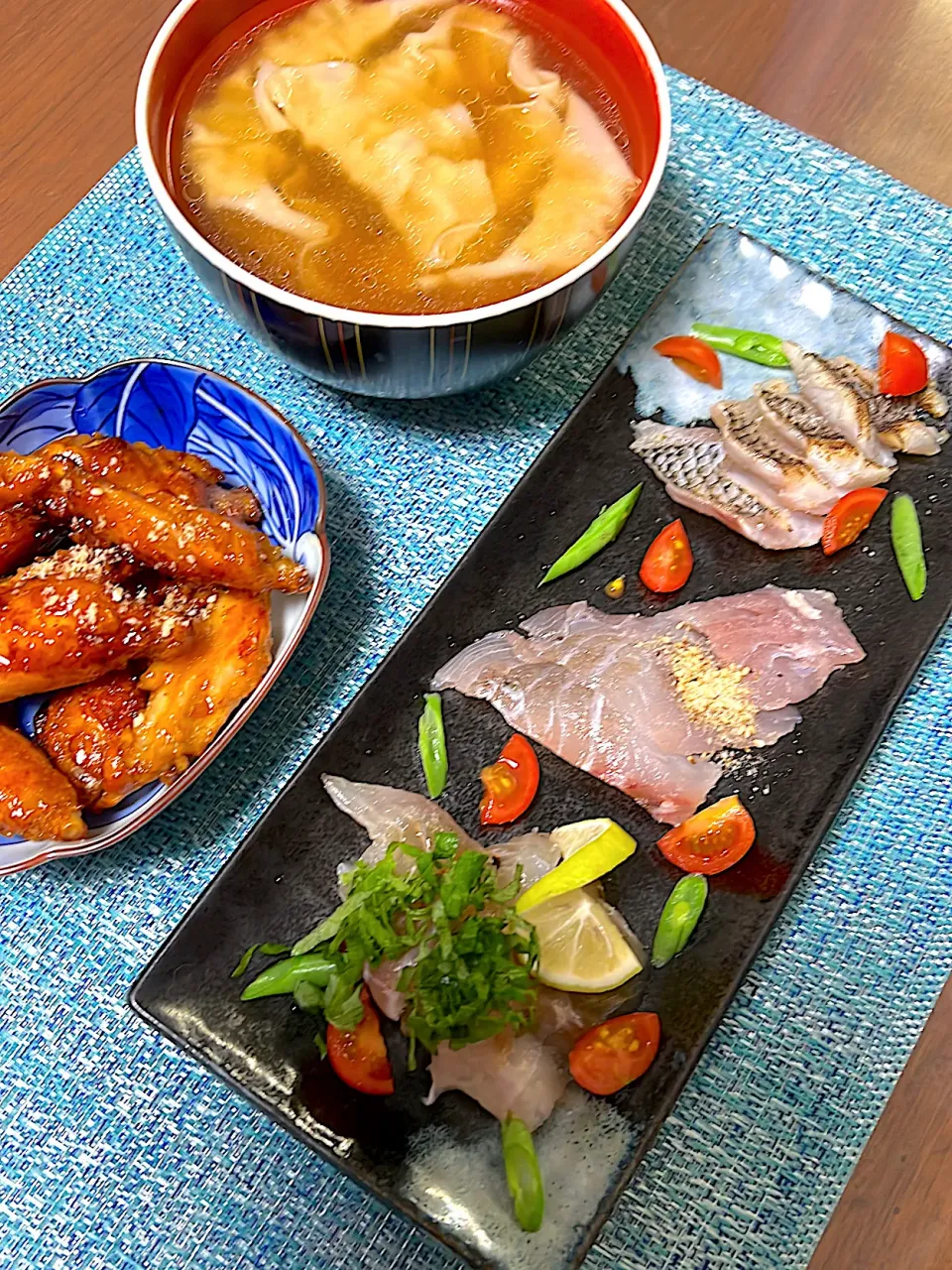 鯛三種盛り　熟成　炙り　昆布締め　ワンタンフープ　手羽中麹甘辛炒め|チャコイブさん