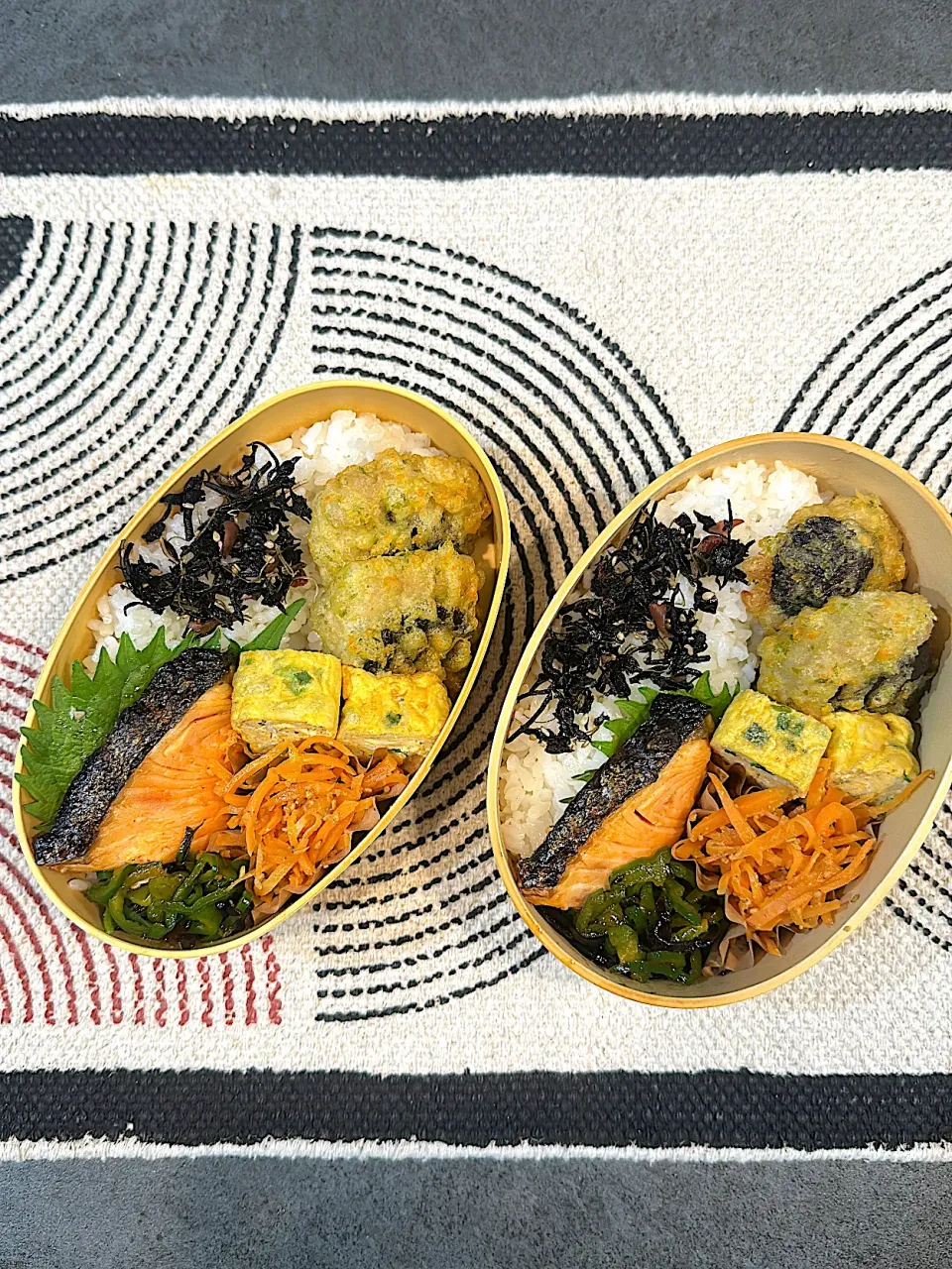 シャケ弁当♡|fuuum(*☻-☻*)さん