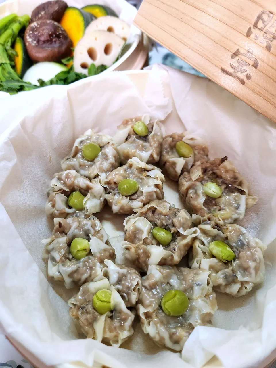 由美さんの料理 由美さんの料理 焼売　いつもの焼売に椎茸と筍をプラスしてやさしい味わいのガラスープで☺️|@きなこさん