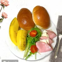 バターロールモーニング| besさん