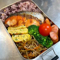 お弁当| メガネおばさんさん