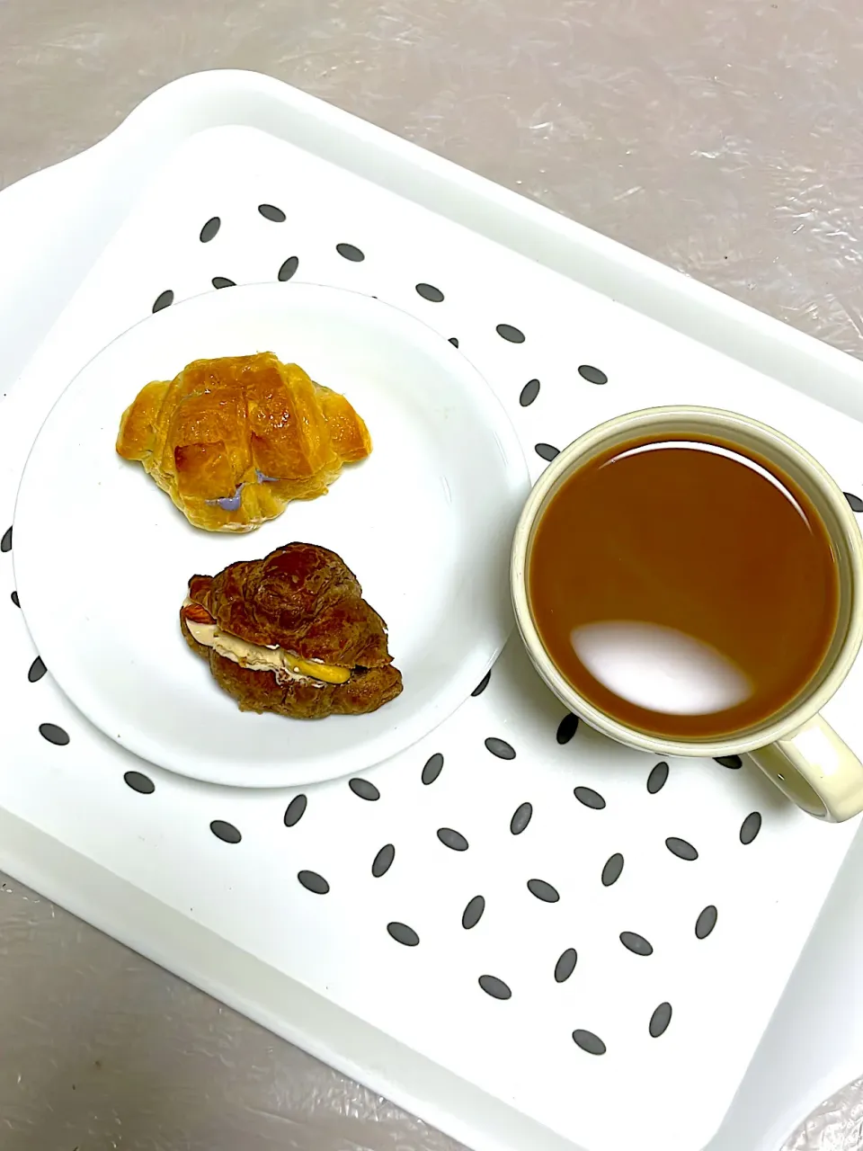 KALDIモンブランと紫芋のクロワッサンサンド|makamokaさん