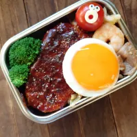 漢の…自分用🍱目玉焼きハンバーグ弁当| ᵏᵒᵘさん