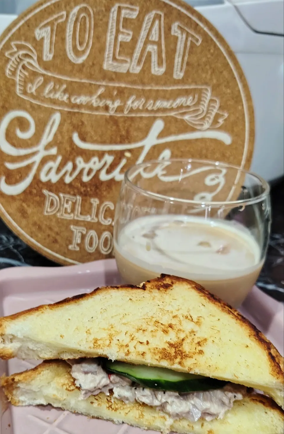 Good morning Tuna sandwich breakfast with coffee 😍😋☕🥪|🍒lynnlicious🍒さん