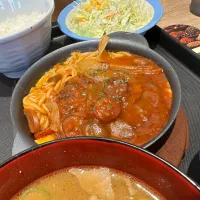西条てっぱんナポリタンハンバーグ定食🍝🍚豚汁♨️ポテサラ🥗|buhizouさん