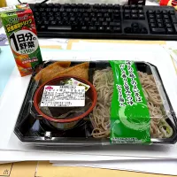 相変わらず昼はざるそば😋|すかラインさん