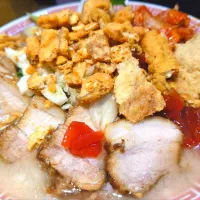 【毎週火曜日50杯限定】
【2020年創業】 
まるえ中華そば 
ニンニクラーメン【元気】
(1,100円) 
＋ニンニク多め (無料) 
＋イカ天 (無料) 
＋キムチ (無料) 
＋福神漬け (無料) 
＋生姜 (無料) 
＠巣鴨2分 
(JR板橋駅から徒歩32分)
25323
〈醤158塩53噌󠄀23タ11昆9出15 F17冷27混5つ3焼1ポ1〉| 大脇さん