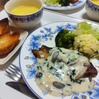 鱈のバターソテーホワイトソースがけディナーです✨|rikako♪。.:＊さん