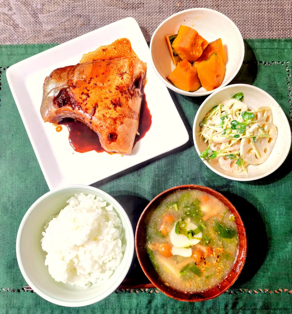 【主菜】ブリカマの照り焼き|シュビラさん