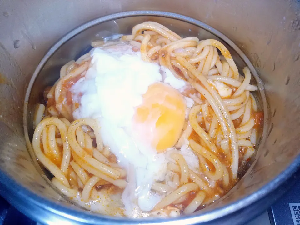 生タマゴ乗せ水漬けミートソーススパゲティ|darkbaronさん