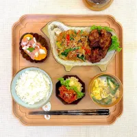 チャプチェと唐揚げ盛り合わせの日