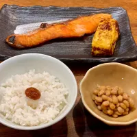 しゃけの塩焼朝食|hinaponさん