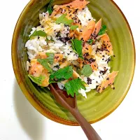 鮭フレークで混ぜご飯|msさん